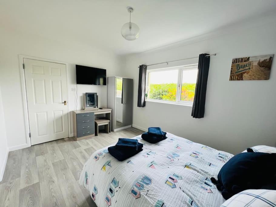 2 Bedroom Holiday Home In The Heart Of West Wales St Clears Bagian luar foto