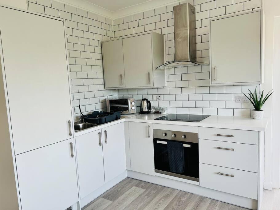 2 Bedroom Holiday Home In The Heart Of West Wales St Clears Bagian luar foto