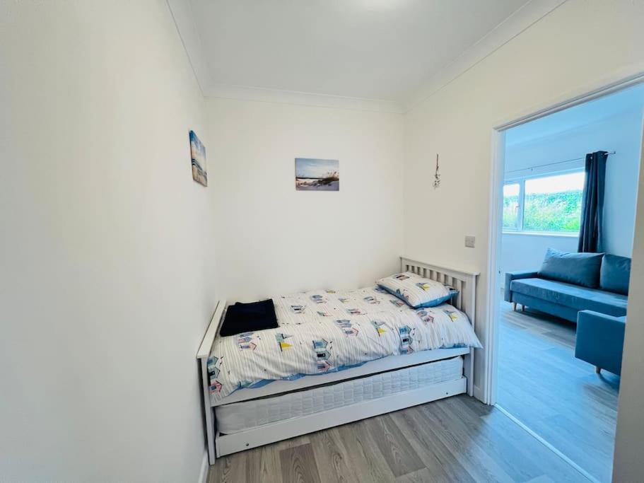 2 Bedroom Holiday Home In The Heart Of West Wales St Clears Bagian luar foto