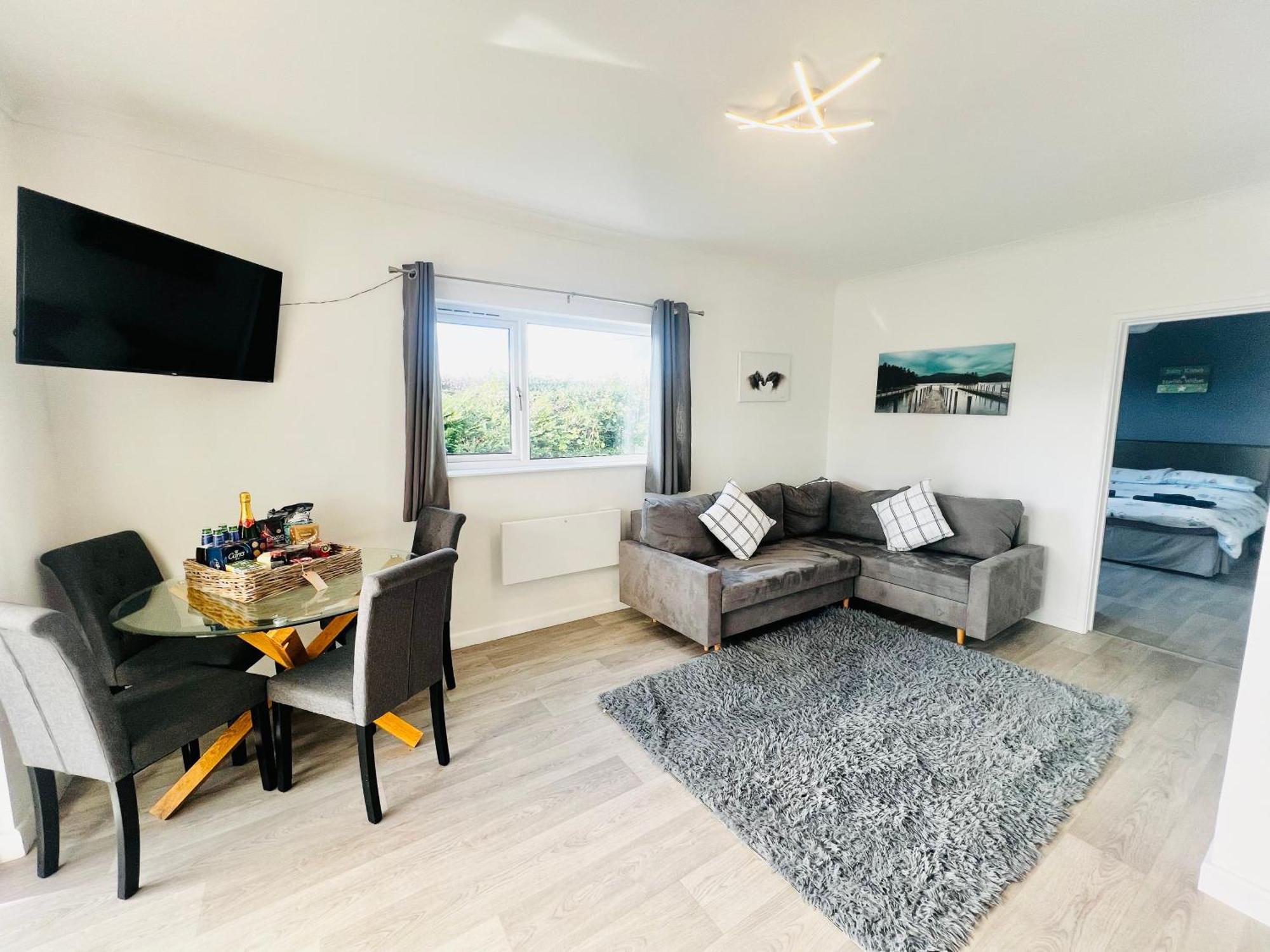 2 Bedroom Holiday Home In The Heart Of West Wales St Clears Bagian luar foto